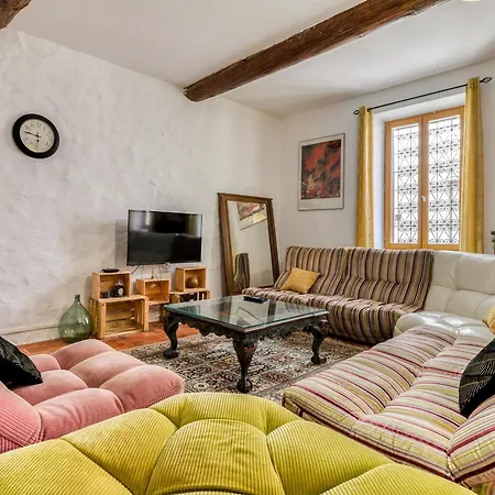 Holiday home Le Grappillon